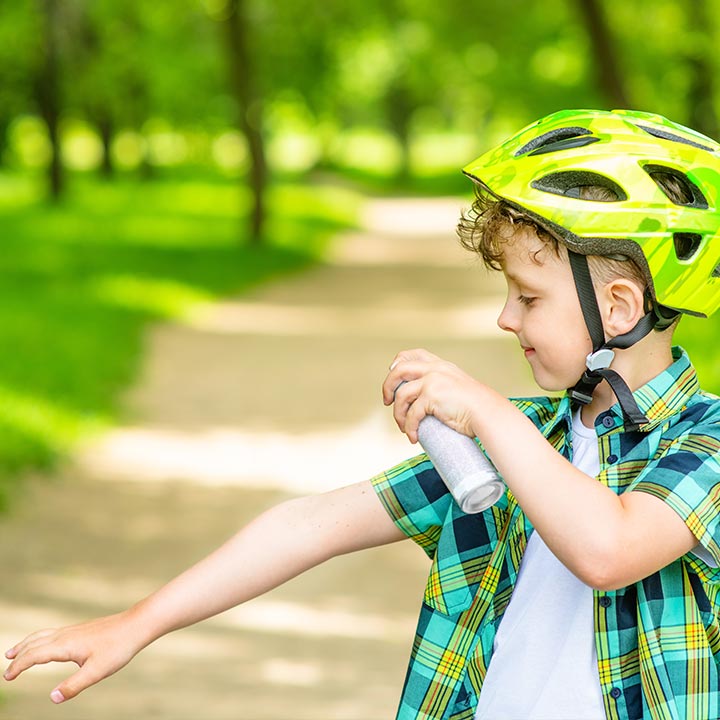 Skillnaden mellan repellenter och insekticider